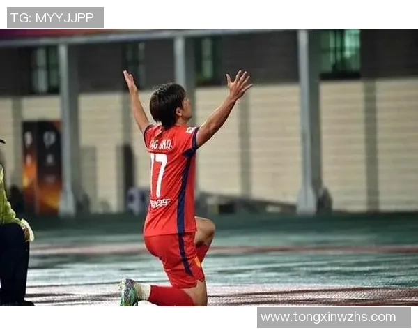 我妈妈心目中的足球明星是谁他在球场上的精彩表现让我感到骄傲